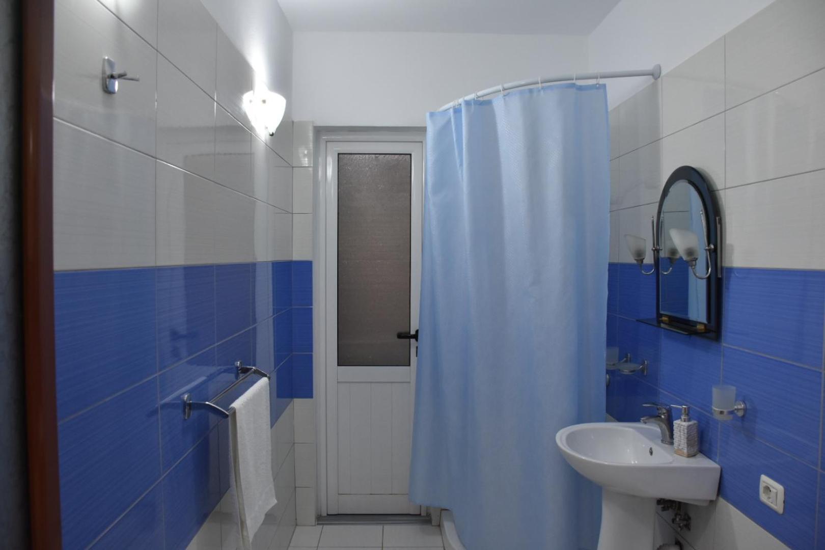Leo Apartment Përmet Buitenkant foto