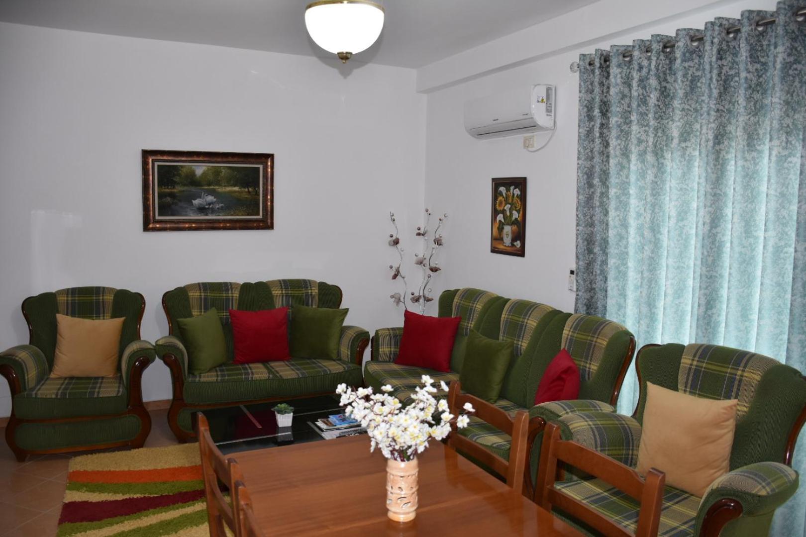 Leo Apartment Përmet Buitenkant foto